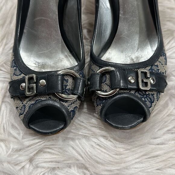 Guess Vintage Navy Jacquard & Leather Peep Toe Heels Sz 7 - Picture 2 of 15
